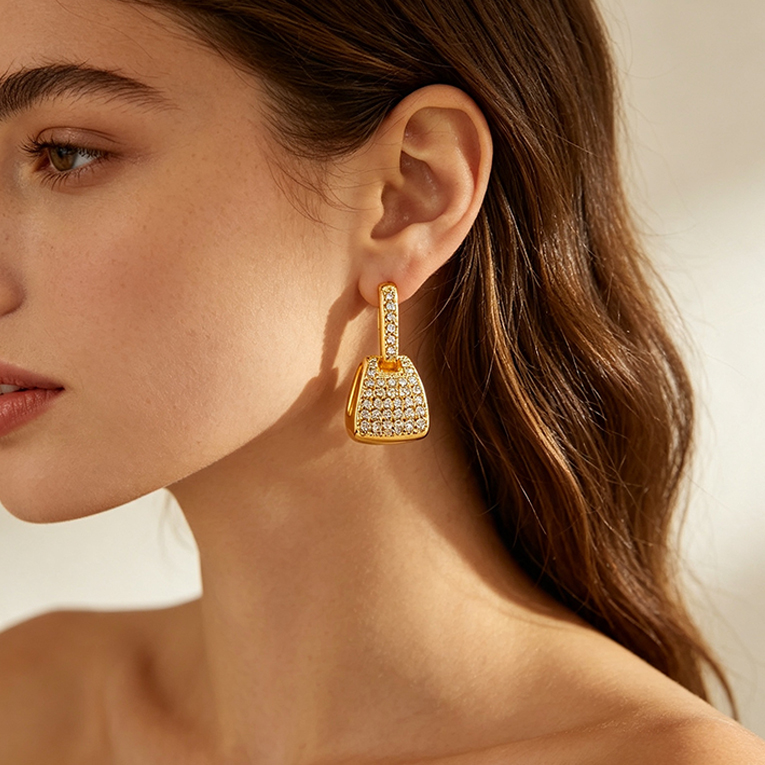 ARETE BOLSA MICROZIRCONIA CHAPA DE ORO 18 KT
